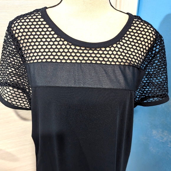 Fabletics classic shift dress - Picture 2 of 7